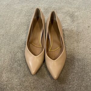 Vionic kitten heel Josie